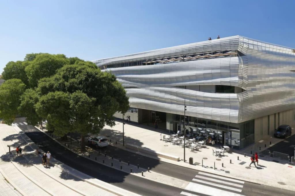 Costieres Climatise Parking Gratuit Lave Linge Loggia Appartement Nîmes