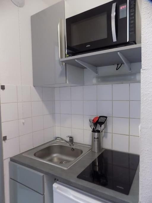 Appartement Costieres Climatise Parking Gratuit Lave Linge Loggia Nîmes