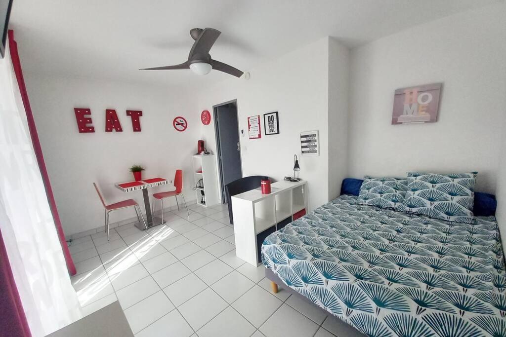 Costieres Climatise Parking Gratuit Lave Linge Loggia Appartement *